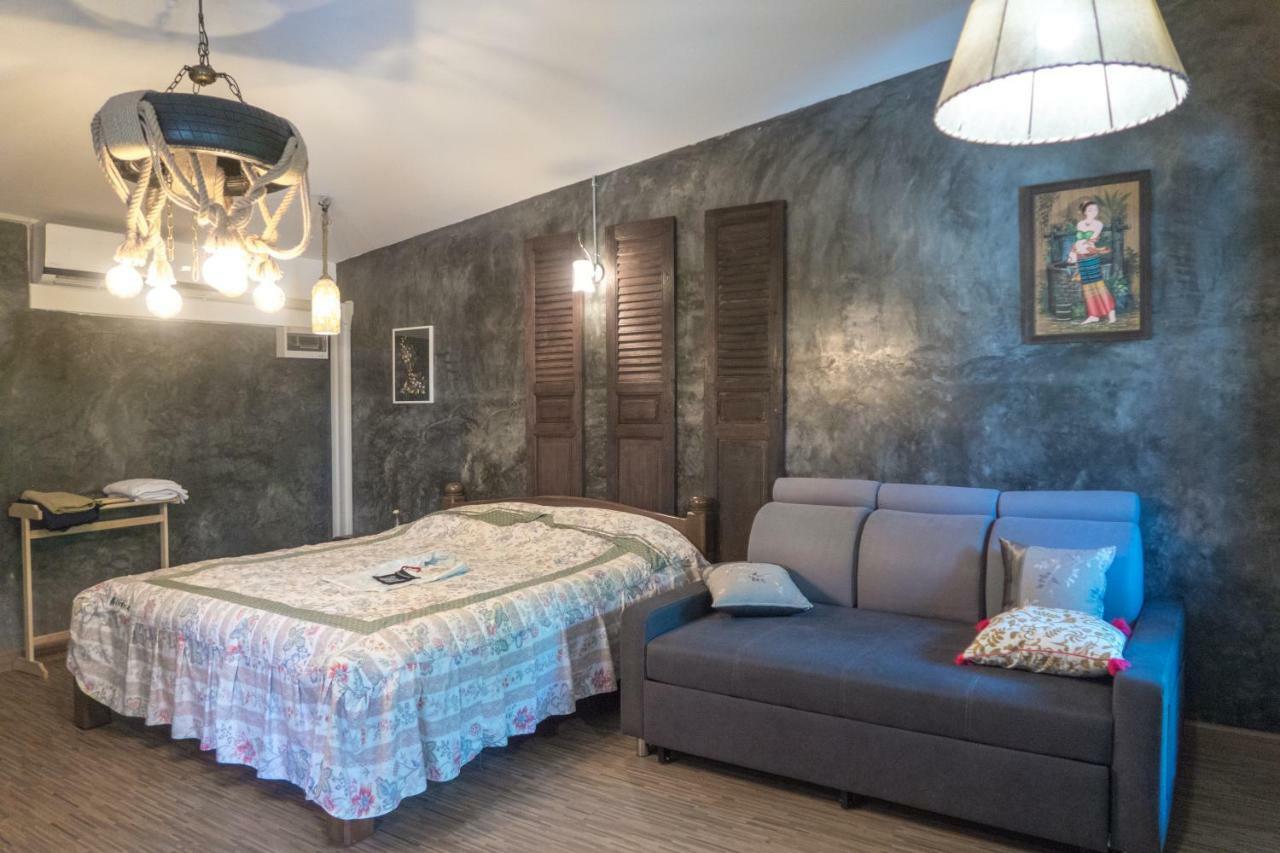 The Quarter Wutthakat Apartment Банкок Екстериор снимка